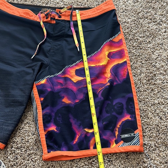O'Neill Hyperfreak Men's Boardshorts Size 34 Orange/Purple/Black/Sunset - Picture 14 of 16